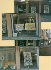 Werkschau in den Schaufenstern des Bekleidungshauses ABEL, Augsburg, Dez2005bisMärz2006.jpg